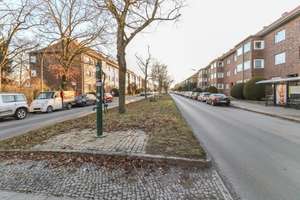 Attraktive 4-Zimmer-Eigentumswohnung mit Balkon & Aufzug – langfristig vermietet – Die vollständige Adresse der Immobilie erhältst du vom Anbieter., 12107 Mariendorf, Berlin – Vorschaubild 2
