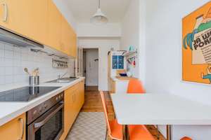 Bezugsfreie helle 2-Zimmerwohnung mit Balkon im Helmholtzkiez – Stubbenkammerstraße 11, 10437 Prenzlauer Berg, Berlin – Vorschaubild 5