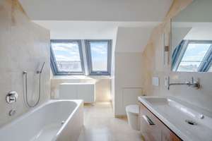 Schöne Dachgeschosswohnung mit Terrasse und Kamin in der Nähe zum Teutoburger Platz – Die vollständige Adresse der Immobilie erhältst du vom Anbieter., 10119 Prenzlauer Berg, Berlin – Vorschaubild 12