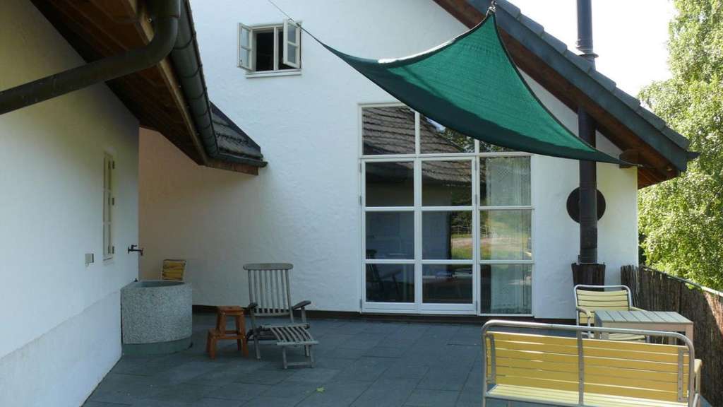 Immobilie in Schluchsee - Mod. aufwendig, architektonisch stilgerecht saniertes Landhaus, Teilabriss u. Neuaufbau, hochwert... - Bild 1