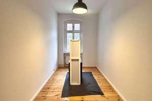 Altbau-Ikone mit Lift, Balkon, Stuck & High-End-Design - Friedrichshain Bestlage – Die vollständige Adresse der Immobilie erhältst du vom Anbieter., 10243 Friedrichshain, Berlin – Vorschaubild 25