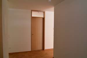 Moderne 3ZKB Erdgeschoss Wohnung mit Loggia in Lechhausen – Quellenstraße 5, 86165 Lechhausen-Süd, Augsburg – Vorschaubild 4