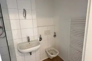 Helles & gepflegtes 1 Zimmerapartement mit Balkon in zentraler Lage von Wiesbaden! – Wittelsbacher Straße 33, 65189 Wiesbaden – Vorschaubild 10