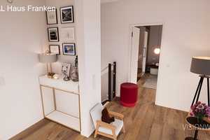 Modernes Wohnen unter elegantem Walmdach – Bayreuth (Kreis) – Vorschaubild 11