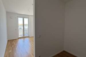Lichtdurchflutete 4-Raum-Wohnung mit Einbauküche und Balkon – Am See 1, 1067 Wilsdruffer Vorstadt/Seevorstadt-West, Dresden – Vorschaubild 3