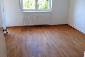 Großzügige 2-Zimmer-Wohnung mit herrlichem Aussichtsbalkon – Usedomstraße 8, 70435 Zuffenhausen-Elbelen, Stuttgart – Vorschaubild 9