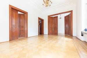 Traumhafte Wohnung in freistehender Villa | saniert | Parkettboden | Stellplatz möglich | ab sofort – Theodor-Neubauer-Straße 19b, 4318 Anger-Crottendorf, Leipzig – Vorschaubild 4