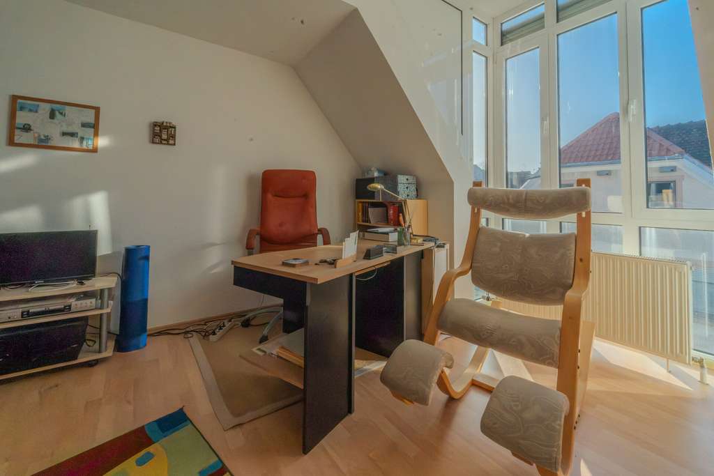 Immobilie in Dossenheim - Lichtdurchflutete 2-Zimmer-Wohnung mit Blick auf den Steinbruch - nur bei realunis - Bild 4