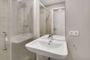 Dein Start ins Wintersemester: Möbliertes & zentrales Apartment in Köln Ehrenfeld | Classic Studio – Venloer Straße 241 - 245, 50823 Ehrenfeld (Ortsteil), Köln – Vorschaubild 5