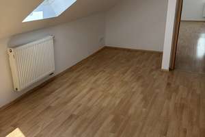 Helle 2-Zimmer-Dachgeschosswohnung für ein bis zwei Personen in Augsburg-Lechhausen – Die vollständige Adresse der Immobilie erhältst du vom Anbieter., 86167 Lechhausen-Ost, Augsburg – Vorschaubild 6