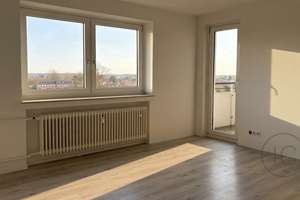 Helle frisch sanierte 3-Zimmer-Wohnung mit Balkon und praktischer Raumaufteilung