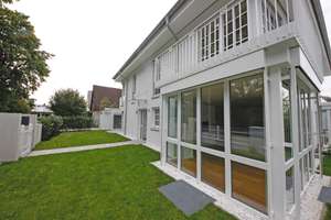 BEZUGSFERTIGER NEUBAU-PROV. FREI! Ruhig, perfekt geplant & hochwertig ausgestattet - EBK, PV, Kamin – Die vollständige Adresse der Immobilie erhältst du vom Anbieter., 85579 Neubiberg – Vorschaubild 2
