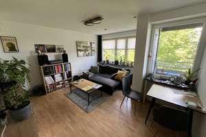 ANFRAGESTOPP - Zuhause mit zwei Zimmern und Balkon in Saarbrücken mit viel Nachmittagssonne