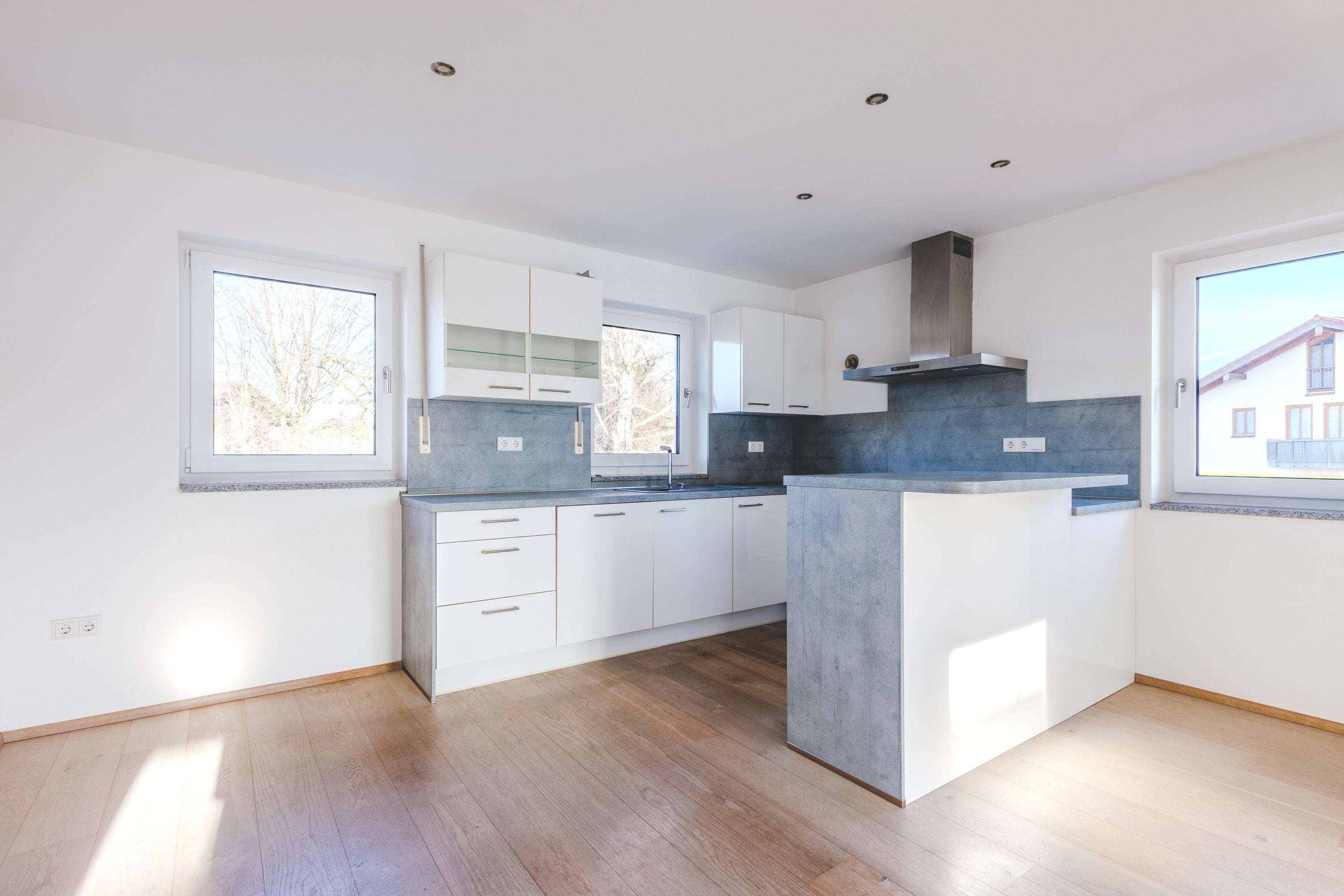 Immobilie in Übersee - Sehr helle Maisonette-Wohnung mit Bergblick und großer Loggia - Bild 6