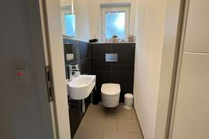 Premium Family Home with Garden, Terrace & Garage – 192 sqm Living Space in Quiet Green Location – Auerbacher Straße 10, 65428 Rüsselsheim am Main – Vorschaubild 7