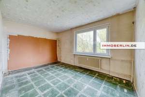 IMMOBERLIN.DE - Beliebte Lage! Sanierungsbedürftige Wohnung mit Südostloggia – Die vollständige Adresse der Immobilie erhältst du vom Anbieter., 12247 Lankwitz, Berlin – Vorschaubild 5