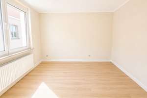 Zentrale 3-Zimmer-Wohnung mit Wohnküche, Diele und Wannenbad – Die vollständige Adresse der Immobilie erhältst du vom Anbieter., 40699 Solingen-Mitte, Solingen – Vorschaubild 3