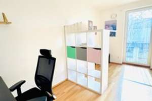 Familienfreundlicher Neubau: 4 Zimmer, Balkon, Einbauküche und 2 Bäder – Am Kesselhaus 26, 80999 Untermenzing, München – Vorschaubild 12