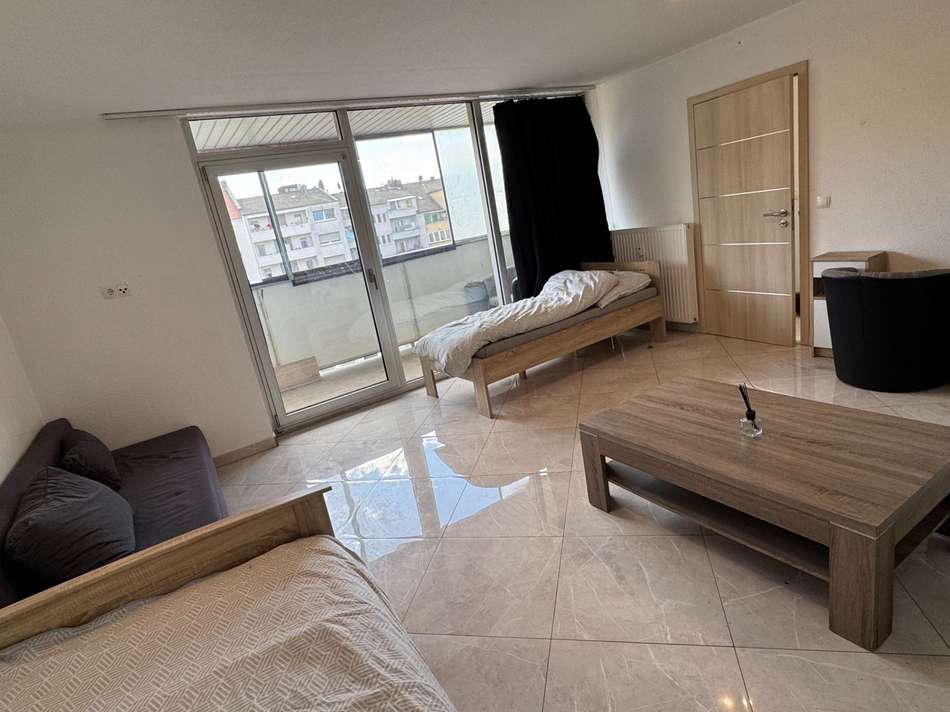 Wohnzimmer / oder 2. Schlafzi.