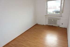 Kapitalanlage: Top-vermietete 3-Zimmer-Wohnung, Balkon, EG, 80 m², Oberhausen-Sterkrade, neben LIDL – Dorstener Straße 264, 46145 Tackenberg, Oberhausen – Vorschaubild 11