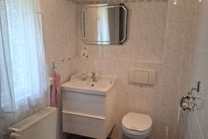 Familienfreundliches 4-ZKB-Haus mit Balkon/Terrasse, Einbauküche & Gäste-WC – Herbsteinerstraße 30, 13435 Wittenau, Berlin – Vorschaubild 15