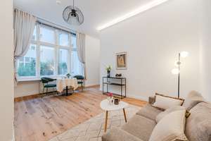 *PROVISIONSFREI* Bezusgsfreie renovierte 2-Zimmer Altbauperle in hersschaftlichem Altbau in TOP-Lage – Prager Straße 3, 10779 Wilmersdorf, Berlin – Vorschaubild 4