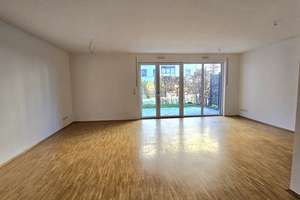 Tolle 3 Zimmer - Wohnung mit Terrasse, Parkett und hochwertiges Badezimmer