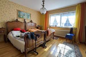 Großzügiges Mehrfamilienhaus – Platz für Familie, Wohnen oder Vermieten – mit Gewölbekeller – Die vollständige Adresse der Immobilie erhältst du vom Anbieter., 79576 Weil am Rhein – Vorschaubild 12