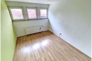 Uetze - Eltze - 2-Familienhaus mit Friseursalon - selber Wohnen plus Mieteinnahmen – Die vollständige Adresse der Immobilie erhältst du vom Anbieter., 31311 Uetze – Vorschaubild 25