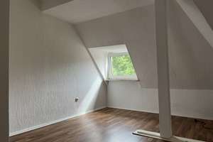 Schöne Wohnung in ruhiger Grünlage, viele Parkplätze. – Nixenstraße 67, 40591 Wersten, Düsseldorf – Vorschaubild 11