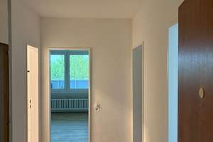 Renovierte helle 2-Zimmer-Wohnung mit Balkon und Weitblick in Aachen-Walheim – hochhausring 7, 52076 Walheim, Aachen – Vorschaubild 2