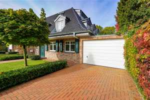 Bestlage in Wittlaer! Repräsentativer Landhausstil, helle Räume, großer Garten und vieles mehr... – Düsseldorf – Vorschaubild 2