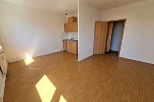 1-Zimmer-Wohnung im 3. Obergeschoss zu vermieten – Ringstraße 45, 4209 Grünau-Mitte, Leipzig – Vorschaubild 2