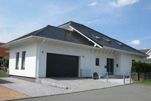 Zur Vermietung - Für gehobene Ansprüche: Repräsentative Designervilla in Luxusausstattung - mit Erdw – Die vollständige Adresse der Immobilie erhältst du vom Anbieter., 95183 Trogen – Vorschaubild 3