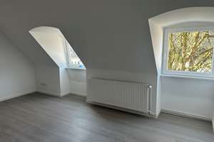 Schöne 4-Zimmer-Wohnung im Dachgeschoss