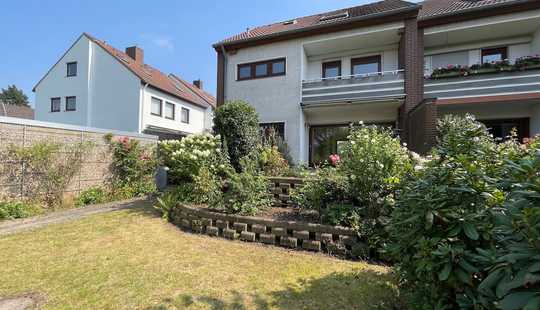 Bild von Doppelhaushälfte mit Garage, 3 Bädern, Gäste-WC,  2 Terrassen & Balkon