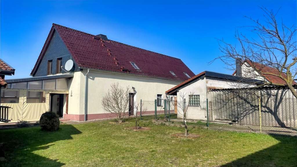 Immobilie in Laußig - Familienhaus auf idyllischem Grundstück - Bild 1