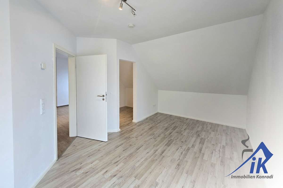 Immobilie in Reichenbach-Steegen - IK | Albersbach: großzügiges Einfamilienhaus in perfekter Lage für Familien - Bild 11