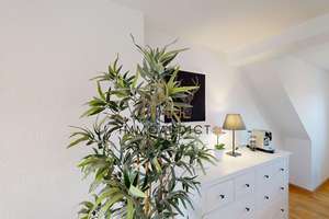 Kaufen statt mieten - bezugsfreie, möblierte 2-Zimmer-Dachgeschosswohnung – Die vollständige Adresse der Immobilie erhältst du vom Anbieter., 13403 Reinickendorf (Ortsteil), Berlin – Vorschaubild 1