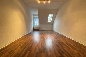 Rodenbach, Reiheneckhaus mit 6 ZKB, 2 Bäder, Gäste-WC, Terrasse, Carport – Die vollständige Adresse der Immobilie erhältst du vom Anbieter., 67688 Rodenbach – Vorschaubild 9