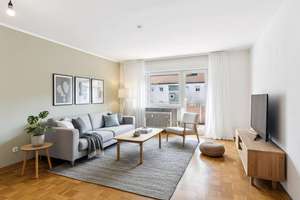 Mit Blick über die Nachbarschaft und die City in Reichweite: Zwei Zimmer mit Stellplatz in Feuerbach – Die vollständige Adresse der Immobilie erhältst du vom Anbieter., 70469 Feuerbacher Tal, Stuttgart – Vorschaubild 4