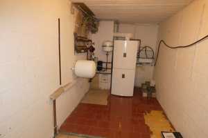 Reihenhaus mit viel Platz und Ausbaumöglichkeit,  voll unterkellert, Garage, gute, ruhige SW- Lage. – Steinburg (Kreis) – Vorschaubild 38