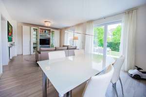 Top end, luxurious, modern family home with Garden, quiet neighbourhood near Strothoff Intl – Die vollständige Adresse der Immobilie erhältst du vom Anbieter., 63263 Neu-Isenburg – Vorschaubild 6