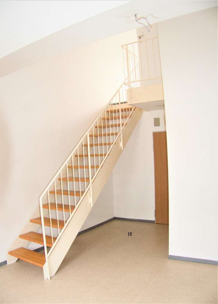 Wunderschöne Zwei-Zimmer-Maisonette-Wohnung mit Galerie und Tiefgaragenstellplatz
