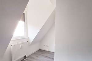 Charmante 3-Zimmer-Wohnung mit traumaftem Blick über die Dächer von Fürth – Die vollständige Adresse der Immobilie erhältst du vom Anbieter., 90762 Altstadt, Innenstadt, Fürth – Vorschaubild 9