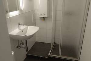 Kompaktes Apartment: Wohnraum in der Pforzheimer Oststadt – Geigerstraße 13, 75175 Oststadt, Pforzheim – Vorschaubild 3