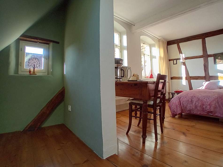 Schlafzimmer mit Abseite