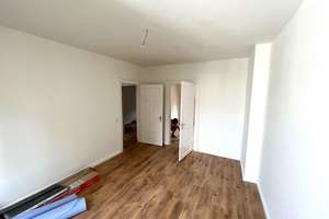 Hell, sehr zentral und mit Einbauküche: freundliche 3-Zimmer-Wohnung in Flensburg – Johanisstraße 75-77, 24937 Sankt Johannis, Flensburg – Vorschaubild 5