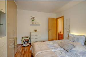 Möbliert: Ruhige, helle 3-Zimmer Wohnung mit Balkon und Stellplatz – Die vollständige Adresse der Immobilie erhältst du vom Anbieter., 80997 Allach, München – Vorschaubild 4