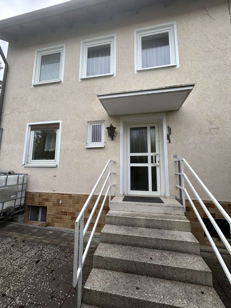 Immobilie in Ansbach - Doppelhaushälfte mit Garten, Balkon & Terrasse – sofort bezugsfrei! - Bild 1